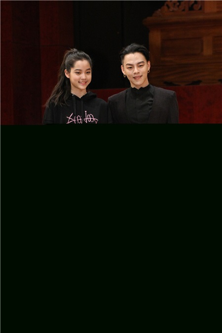 欧阳娜娜、江天霖出演214相信爱音乐演奏会