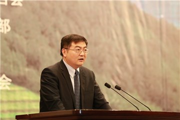 中国文联出版社社长、总编辑朱庆介绍拍摄情况