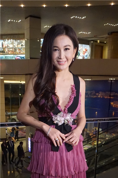 〈Yes 香港现场〉关之琳与温碧霞出席慈善晚宴
