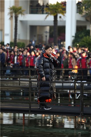 黄磊鼓励考生