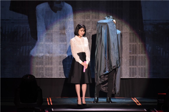 IU.李准基 IU台北演唱会