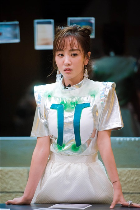 杨蓉高燃回归《大侦探3》 撒贝宁大呼「女王万岁」