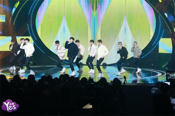 〈Yes 首尔现场〉MOMOLAND《The show》献精彩演绎获第一名
