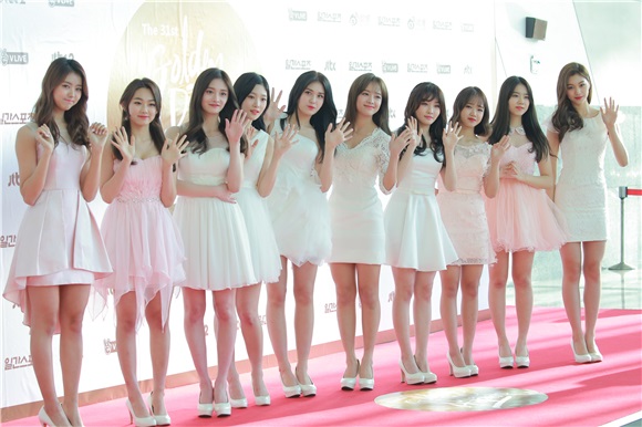 第31届金唱片大赏唱片部门颁奖典礼 Seventeen、I.O.I、防弹少年团等亮相红毯仪式