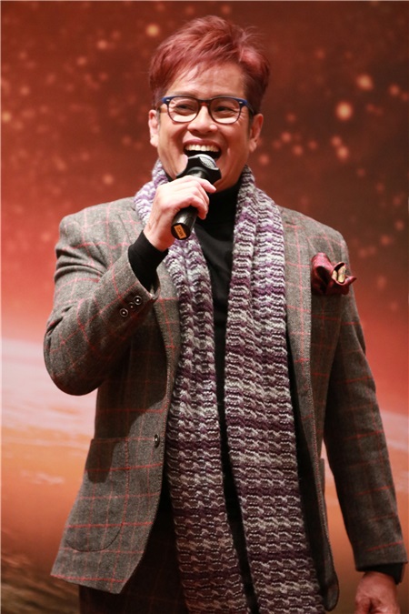 谭咏麟「银河岁月40载」巡演记者会在京举行 获赠「常青树」预祝票房大卖