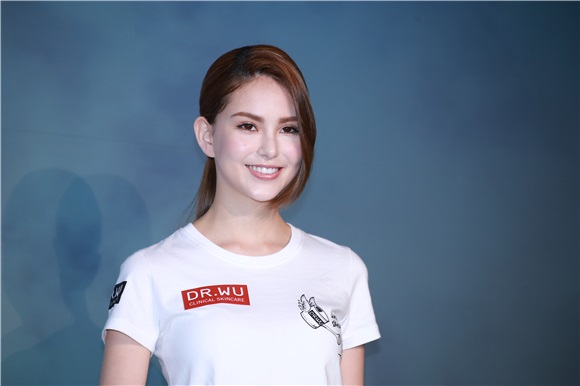 昆凌 Dr.Wu公益记者会