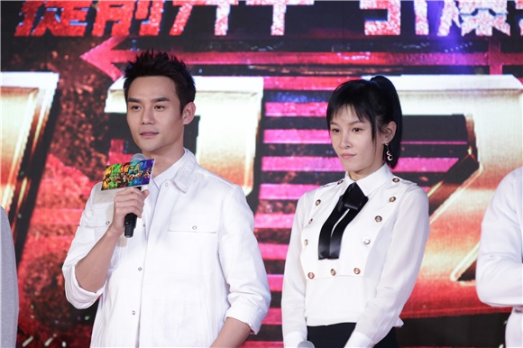 《铁道飞虎》提档12.23 成龙大哥cos黄子韬零下18度唱rap