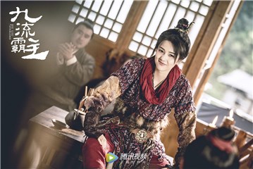 《九流霸主》首曝剧照 白鹿赖艺男苏女撩花式撒糖