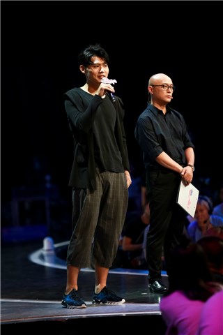 海地黑人小伙现场自嗨，女嘉宾奇特穿着遭孟爷爷“点名”