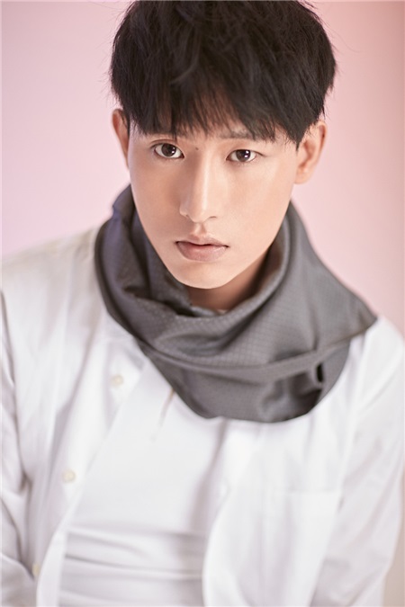 黄玮亦《查无此人》——「素人歌手」的不俗「演技」