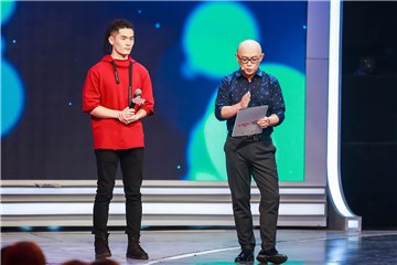 孟爷爷为“老干部”人设打call