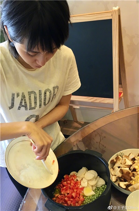 王子文分享健康秘诀 瑜伽博主开启美食模式