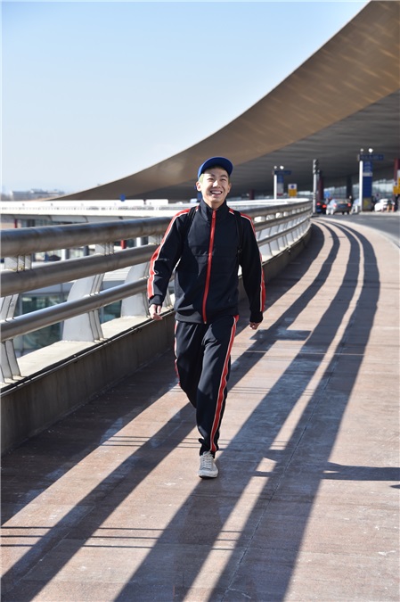 天娱四快男今日抵达洛杉矶 心态自在将出席颁奖礼