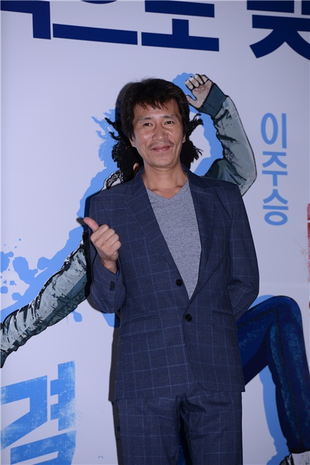 电影《对决》剧组举办媒体试映会 主演吴志昊、李柱胜等出席活动
