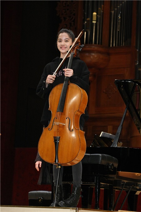 欧阳娜娜、江天霖出演214相信爱音乐演奏会