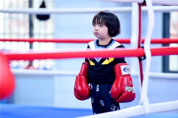 冉莹颖:最后的疼爱是手放开 轩轩成小小男子汉