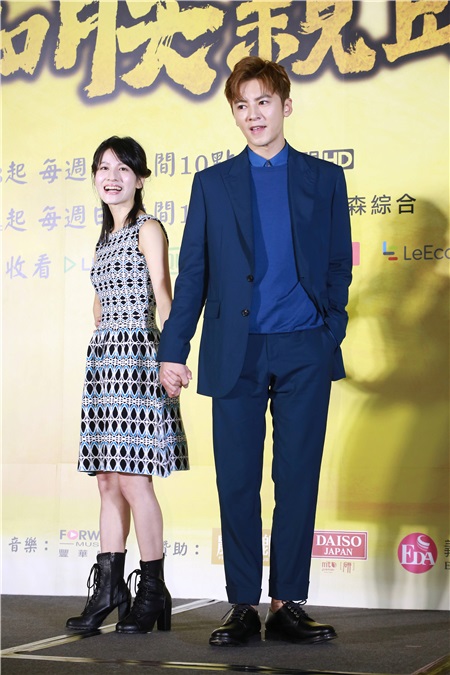 李国毅、连俞涵等出席《如朕亲临》首映记者会