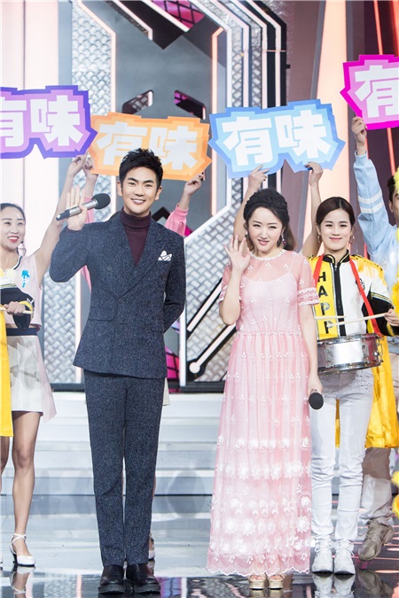 张晓龙《天天向上》儒雅绅士 网友:出场自带古风BGM