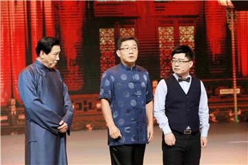 谁的目光锁定我!