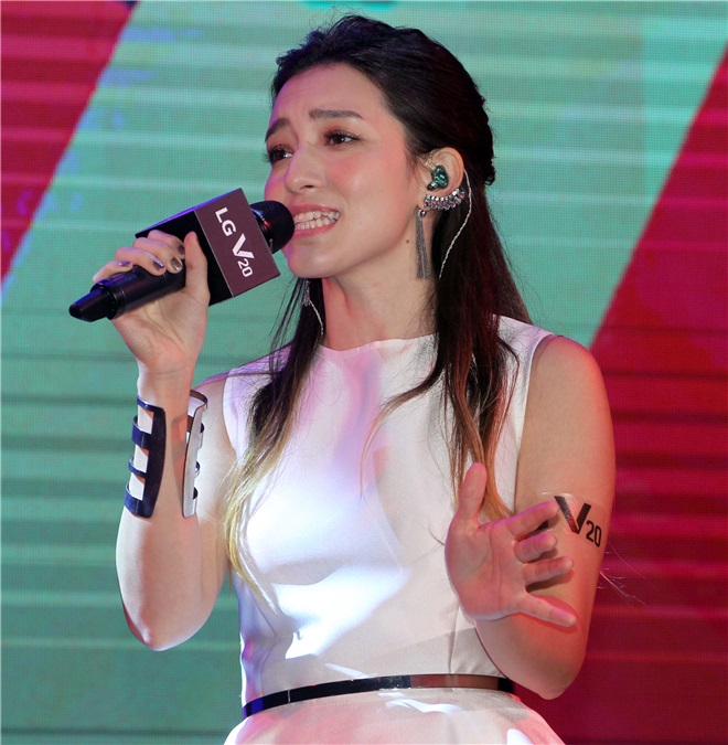 LARA梁心颐新歌幕後功臣现身