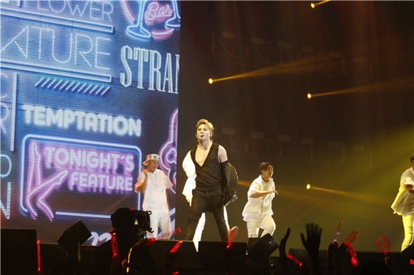韩国男团JYJ成员金俊秀举行《XIA 5th Asia Tour Concert
