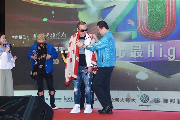 曾宝仪、玖一一、SpeXial出席《2017台北最High新年城》跨年晚会记者会