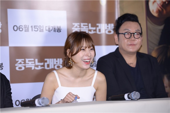 韩国电影《中毒练功房》举行媒体试映会 主演李文植、裴素恩等出席