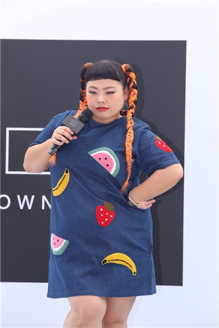 渡边直美出席眼镜品牌活动