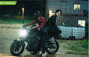 韩剧《Bad and Crazy邪恶与疯狂》李栋旭X魏嘏隽男男联手 双人飞车、搏斗刺激