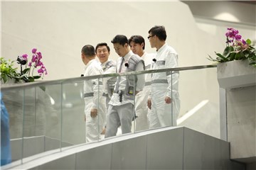 黄渤、小沈阳与“智囊团”