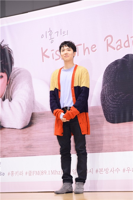 李洪基出席《李洪基的Kiss The Radio》记者见面会