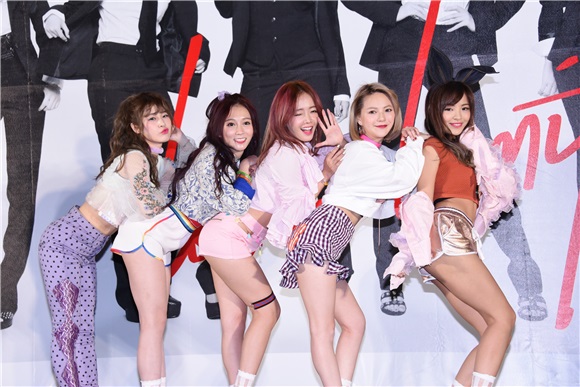 女团Twinko举办EP发片记者会