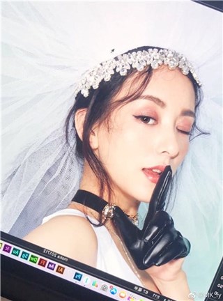 “天王嫂”方媛晒工作美照 秀纤细小蛮腰产后恢复超好