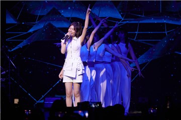 「触电系女声」蔡恩雨《勇气光圈100%演唱会》八三夭惊喜「现身」荧幕