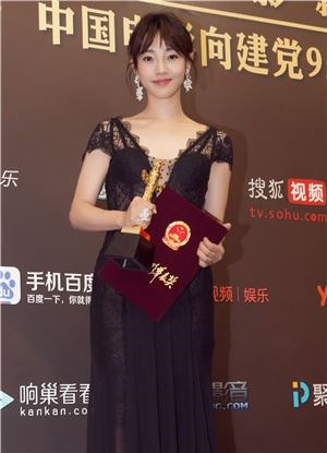 白百合作品跨影视歌 实在的霸屏票房女神