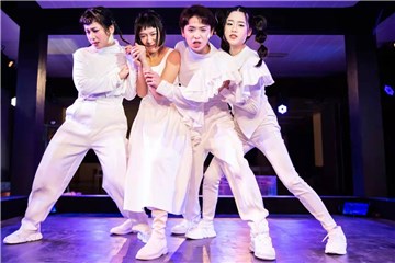 四面舞台实验戏剧《简Ai》在沪首演 解构经典持续升级