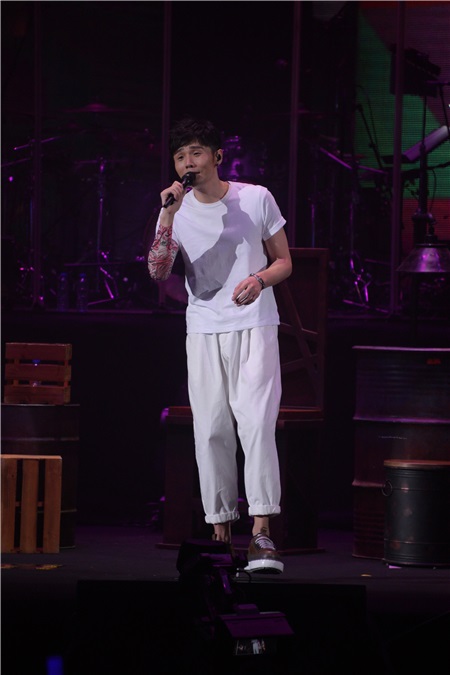 〈Yes 香港现场〉李荣浩红馆倾情开唱 容祖儿任嘉宾现场邀歌