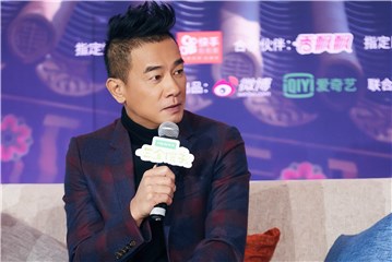 陈小春表示分床睡是“老夫老妻的日常”