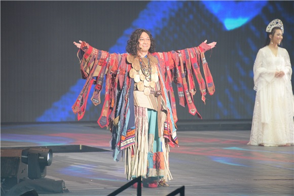 郑嘉颖、谢天华、郑丹瑞、黎耀祥、谭耀文、吕良伟等出演舞台剧《风云5D音乐剧》