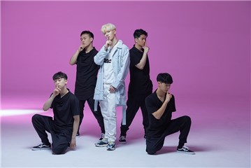 Jacob张朋 奇幻世界LoveNight MV公开