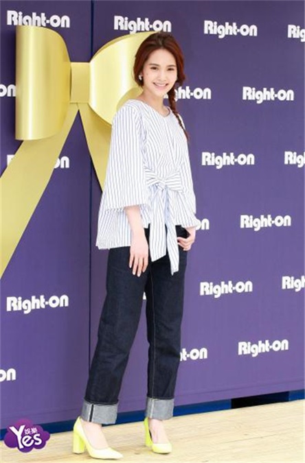 〈Yes 台北现场〉杨丞琳出席活动尽展清新甜美 否认与李荣浩紧急看房