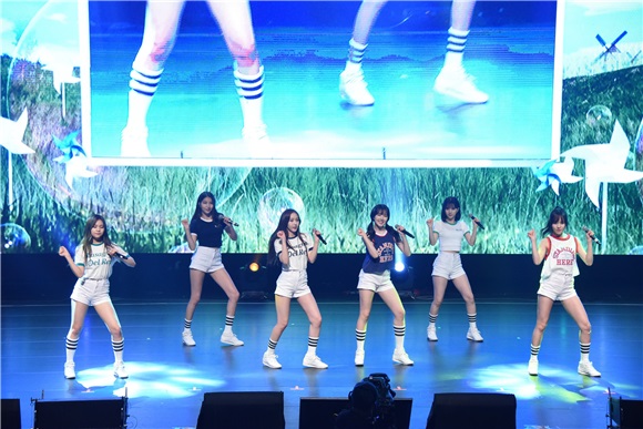 女团GFRIEND来台举办迷你演唱会