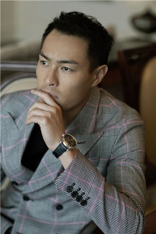杨佑宁出席活动被喊“石天冬” 暖心主厨秒变霸道总裁