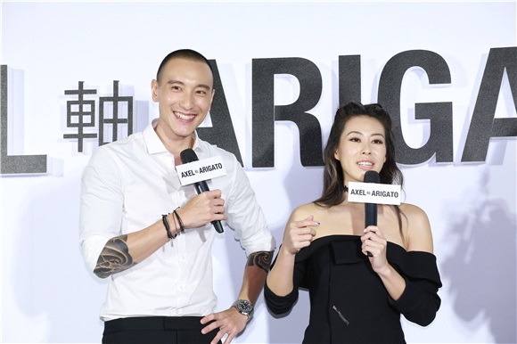 王阳明蔡诗芸夫妻出席鞋《品AXEL ARIGATO》开幕