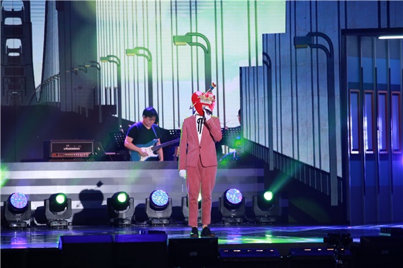 2016 DMC FESTIVAL《假面歌王》举行舞台 李在恩、Dana、金九拉、KCM等出席