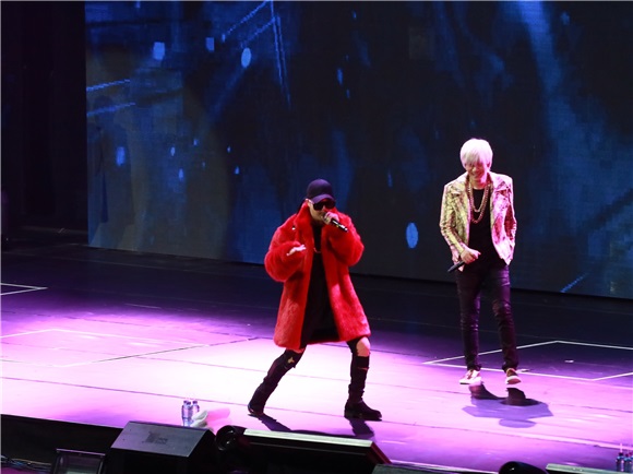 《Running Man》成员宋智孝、李光洙、金钟国、刘在锡、HaHa、池锡辰澳门举行「RUNNING MAN 2017 LIVE TOUR」亚洲巡回粉丝见面会