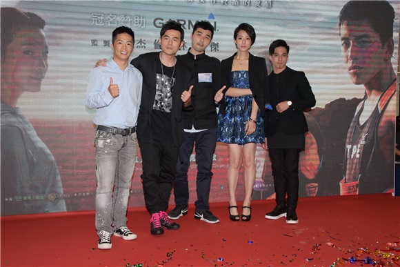 周杰伦、赖雅妍、黄远出席电影《一万公里的约定》首映礼