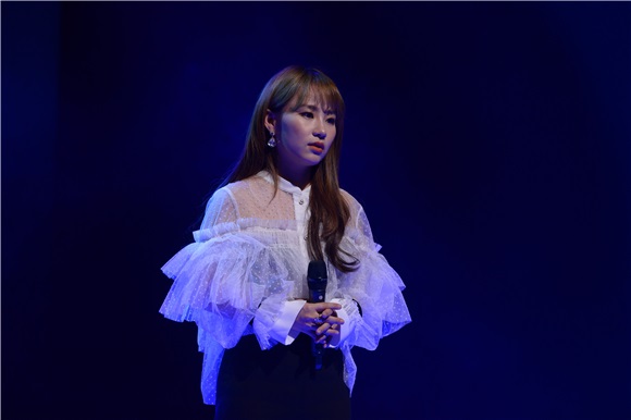 韩国组合URBANZAKAPA携新曲《那时的我,那时的我们》举行SHOW CAS