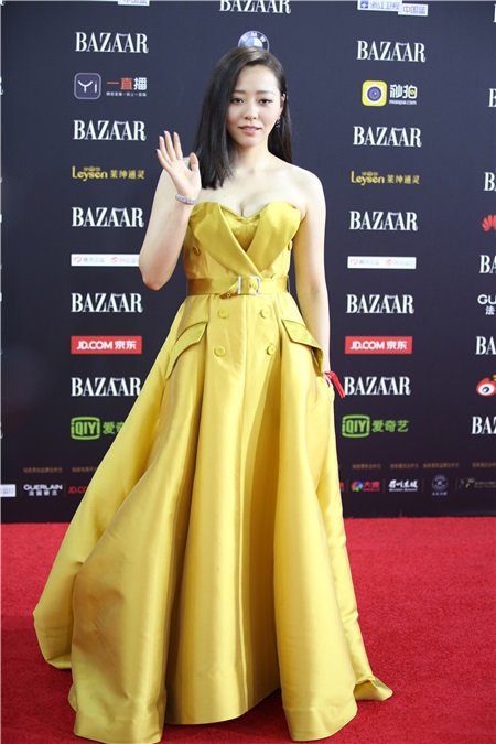 2017芭莎明星慈善夜在京盛大举行 数百位明星共用盛宴