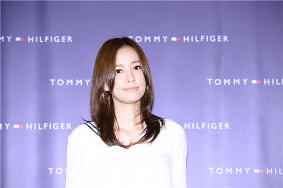 孙太英、婑斌、Yura、Vivian出席品牌活动